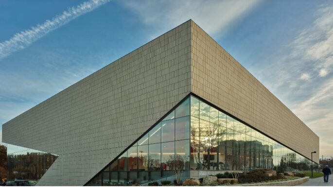 Güney Indiana Üniversitesi, Screaming Eagles Arena