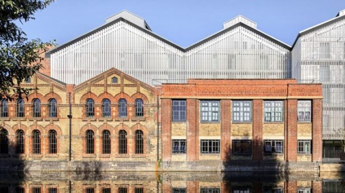 Oxford Üniversitesi için Viktorya döneminden kalma bir elektrik santrali yenilemesi