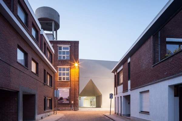 Tournai’de Mimarlık Fakültesi