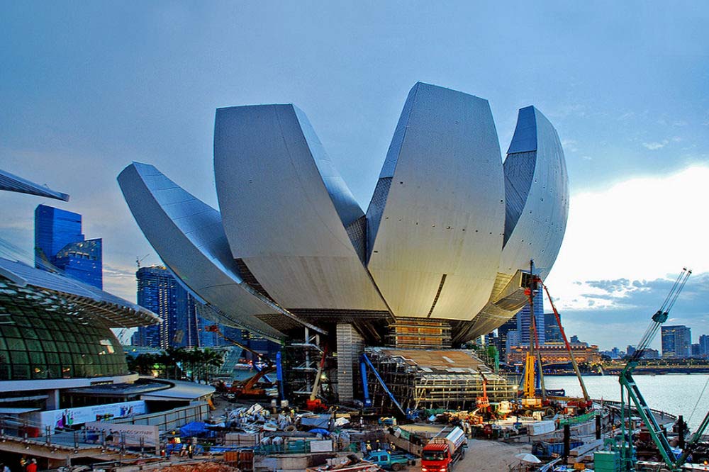 Architecture-of-ArtScience-Museum-Inspired-Lotus