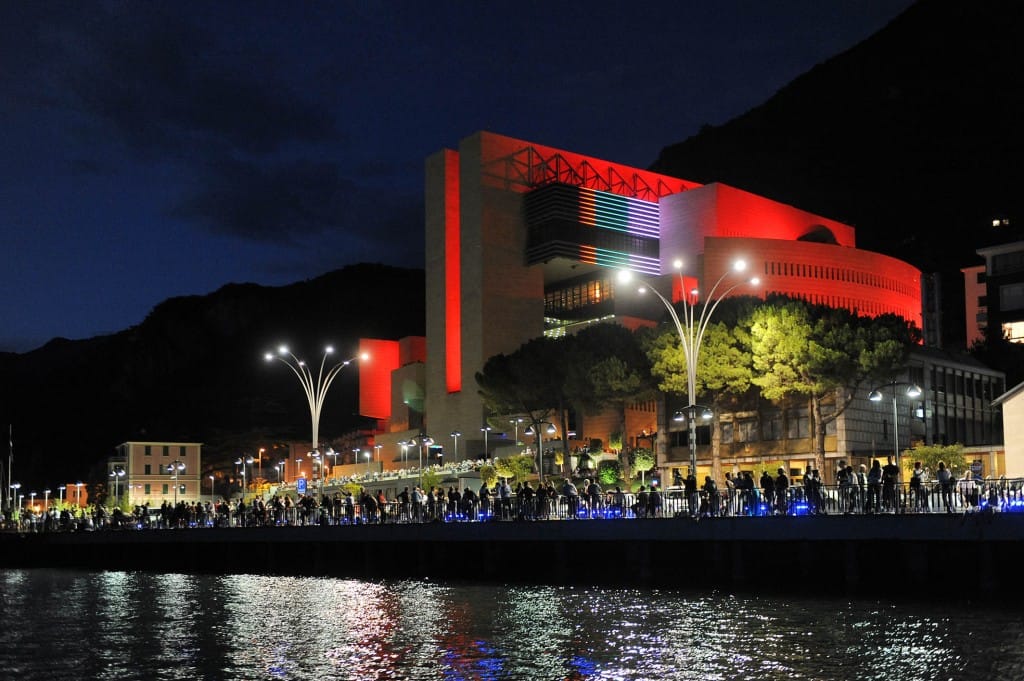 Casino-Municipale-di-Campione-dItalia-by-night-showing-Lake-Lugano