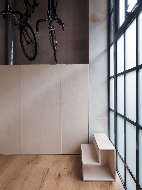 Clapton-Warehouse_Sadie-Nelson-Architects_dezeen_936_8