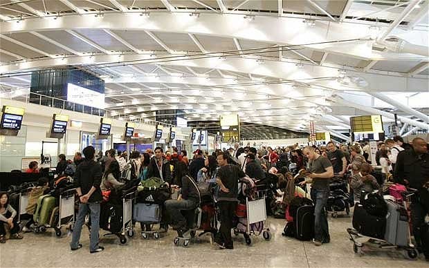 Heathrow_queues_2053955b