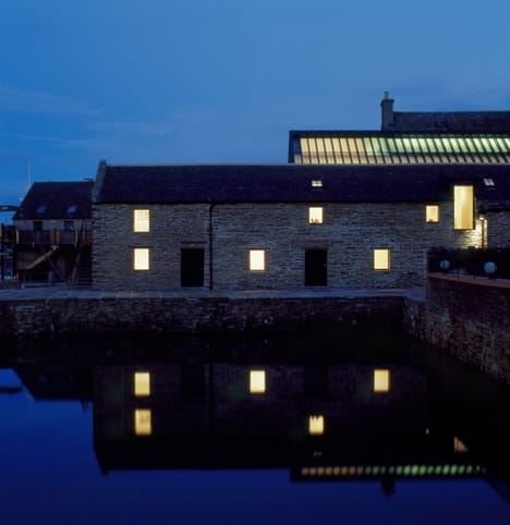 İskoçya’nın en iyi binası: Pier Sanat Merkezi