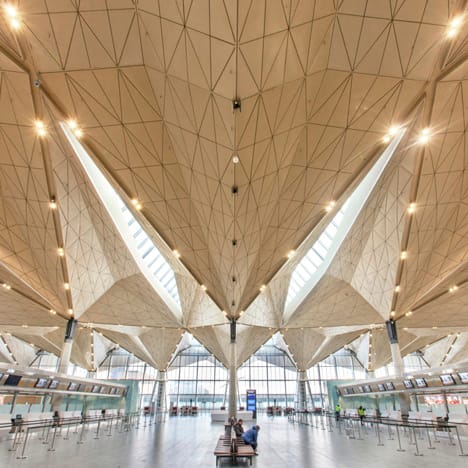 Pulkovo-International-Airport-terminal-by-Grimshaw-_dezeen_1sqa