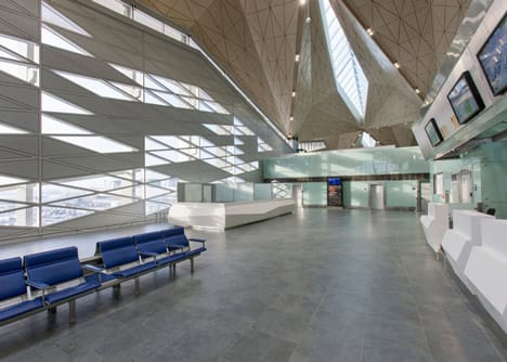 Pulkovo-International-Airport-terminal-by-Grimshaw-_dezeen_21