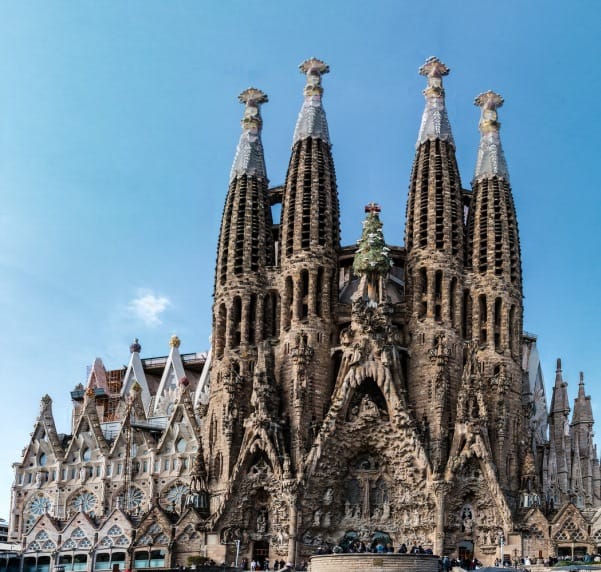 Gaudi’nin La Sagrada Familia’sı finale giderken…