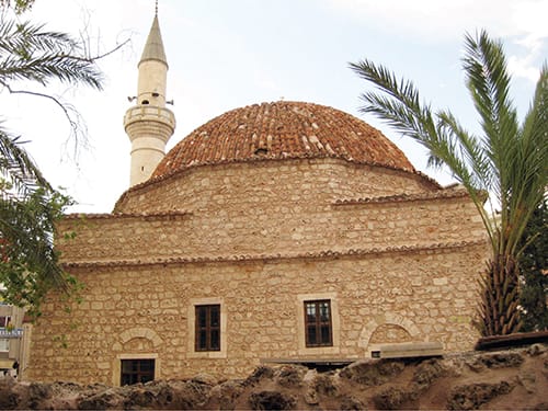 Restore edilen binalar neden çıplak bırakılıyor?