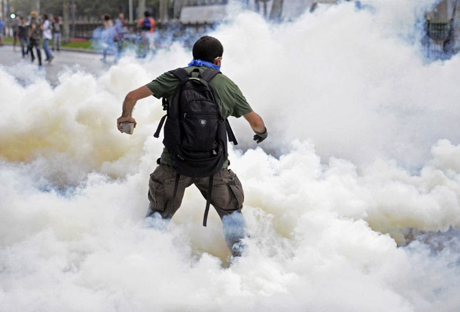 gezi-parki-icin-direnisinden-dunyaya-paylasilan-kareler-taksim-gezi-parki-1366059