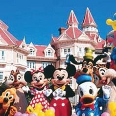 gokcek-disneyland.jpg