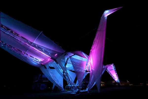 2010 Coachella Müzik ve Sanat Festivali’nin simgesi: “Ascension”