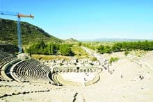 Efes elden gidiyor