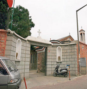 Kilisenin-arsasi.jpg