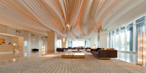 Hilton Pattaya Otel Lobisi