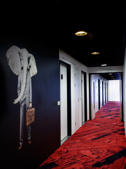 CitizenM-19