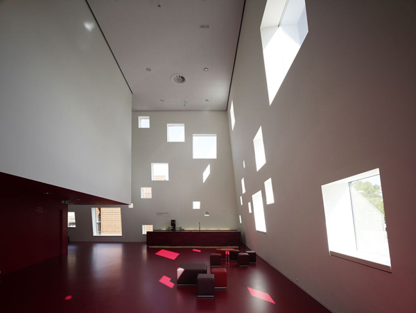 Amphion-11