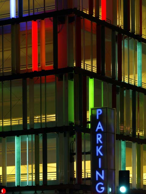Santa Monica Kent Merkezi Otoparkı