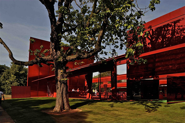 serpentine-2010-4.jpg