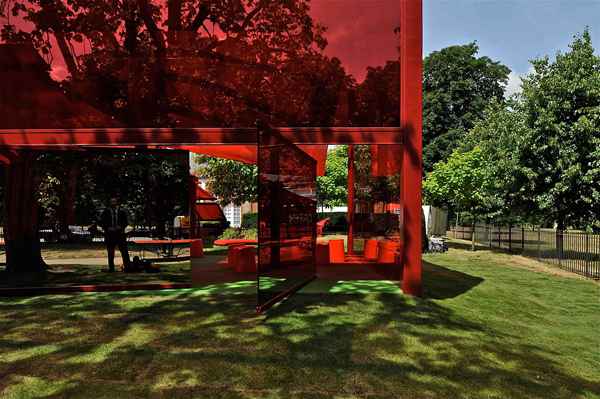 serpentine-2010-6.jpg