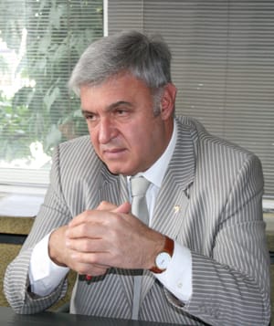 Ahmet-Vefik-Alp-10