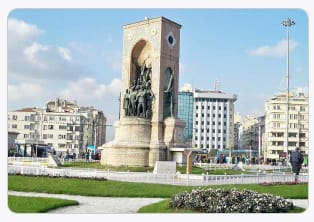 Papalagi ve Taksim Meydanı